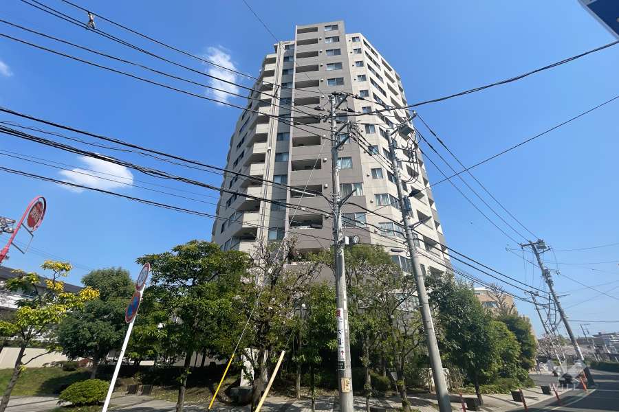 アトラスアリーナ武蔵新城ランドマークコートの外観（北西側から）