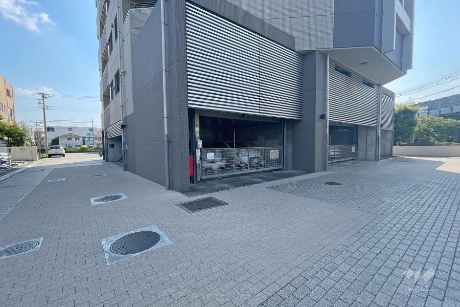 敷地内駐車場（屋内機械式）