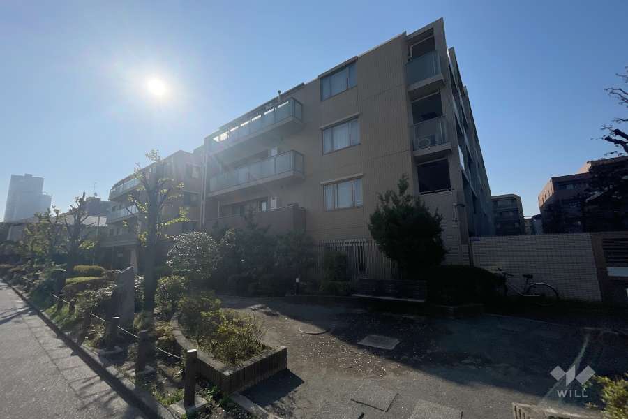 プラウド武蔵小杉の外観（北西側から）