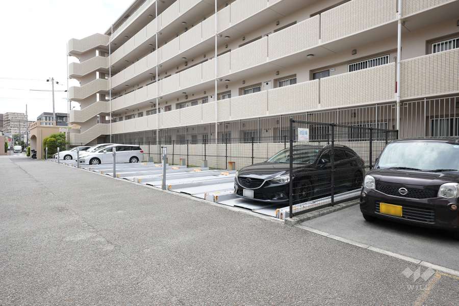 敷地内駐車場（屋外機械式）
