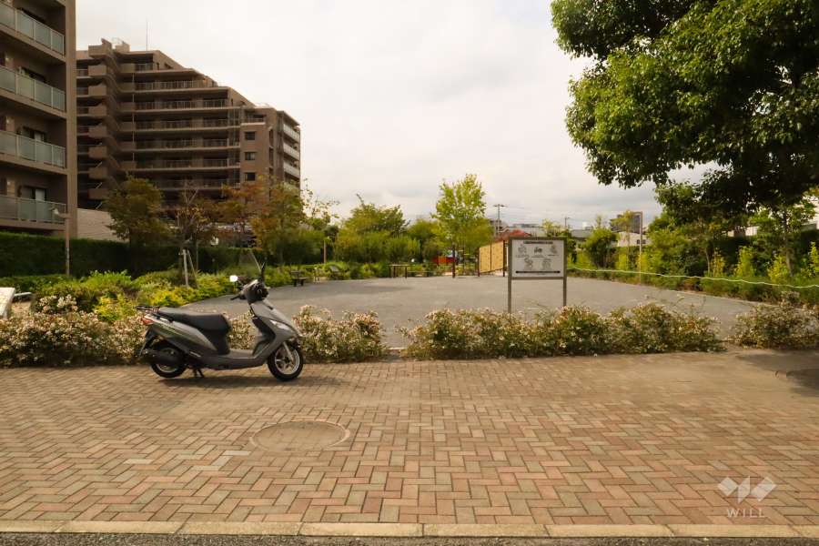 敷地に隣接した公園