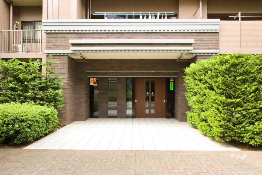 南東側エントランス