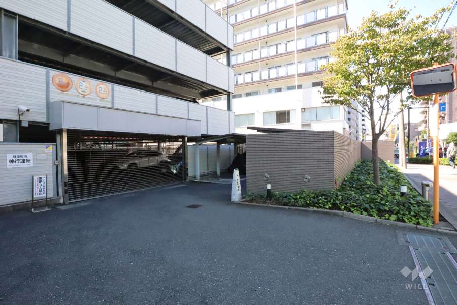 駐車場の出入り口