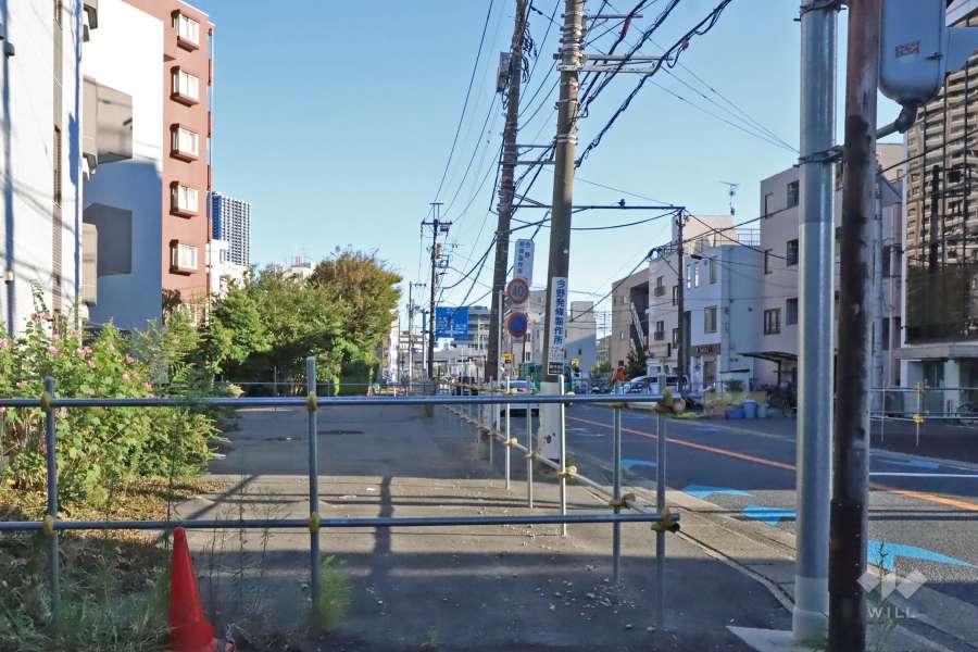 敷地南西側の前面道路
