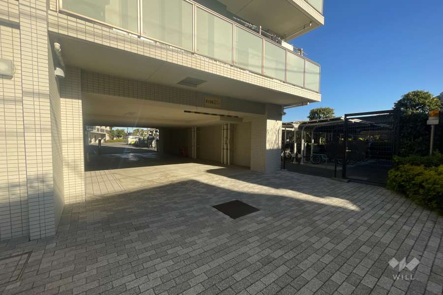 駐車場の出入り口