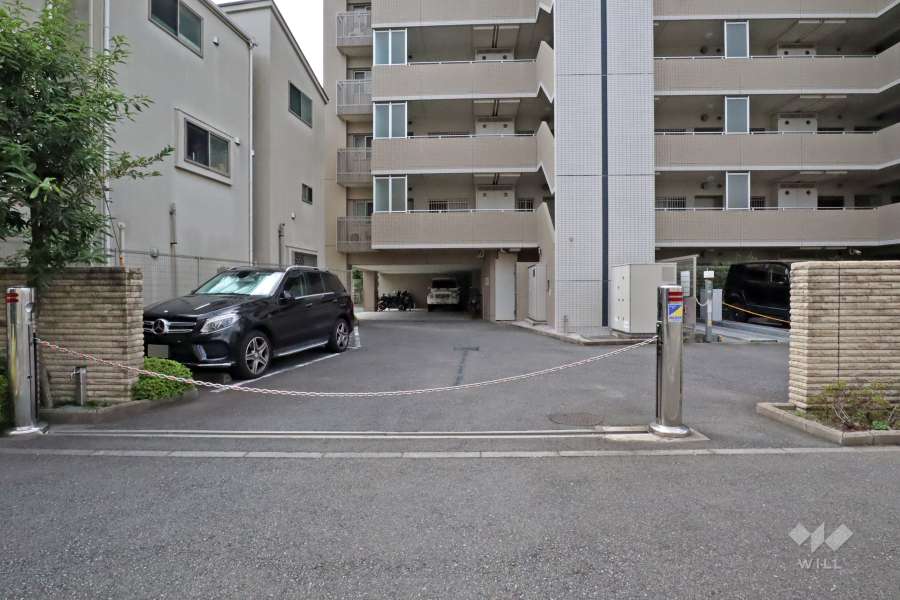 敷地内駐車場（屋外平面式と屋外機械式）