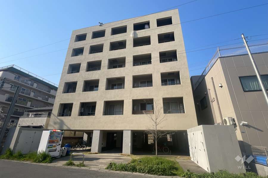 バージュアル武蔵小杉の外観（南東側から）　