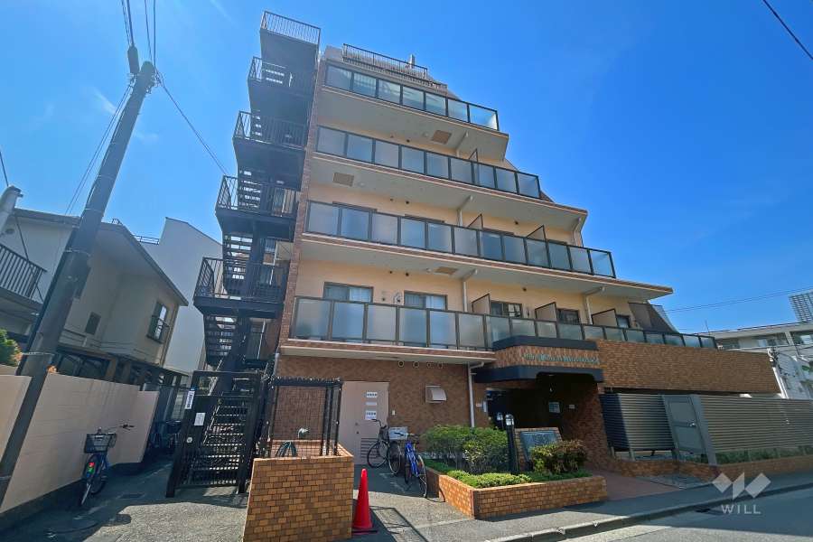 ライオンズマンション元住吉の外観（南東側から）