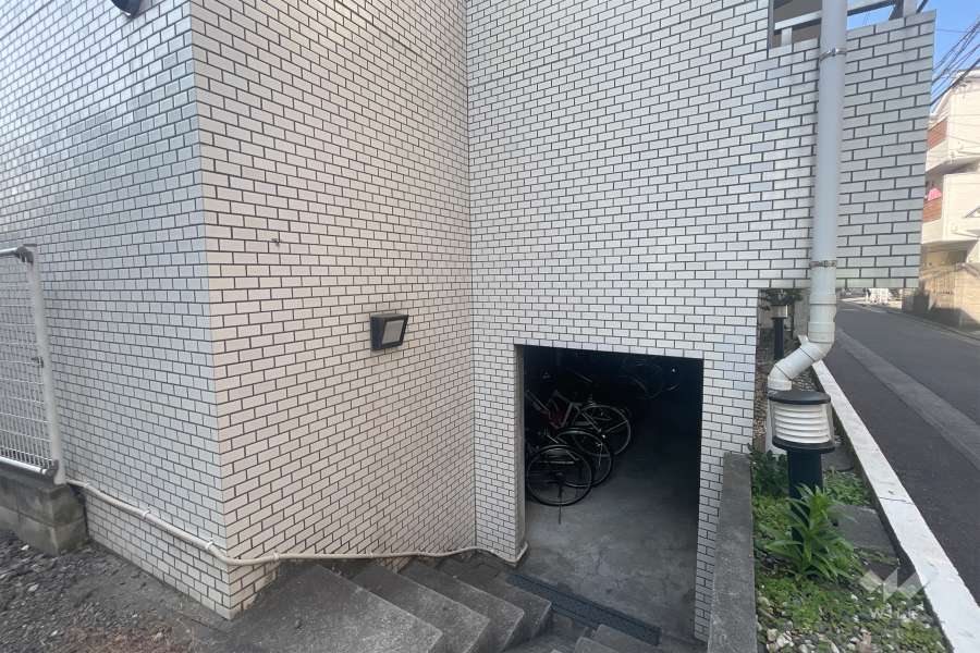 駐輪場の出入り口　