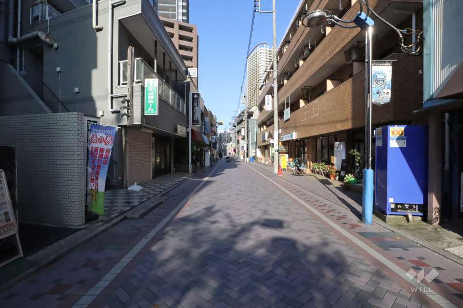 敷地北西側の前面道路