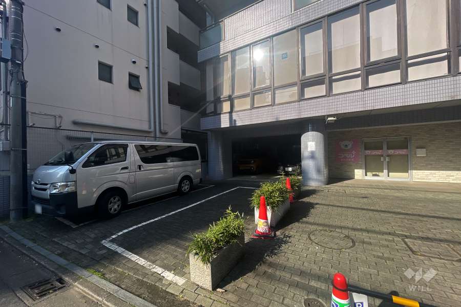 敷地内駐車場（屋外平面式）