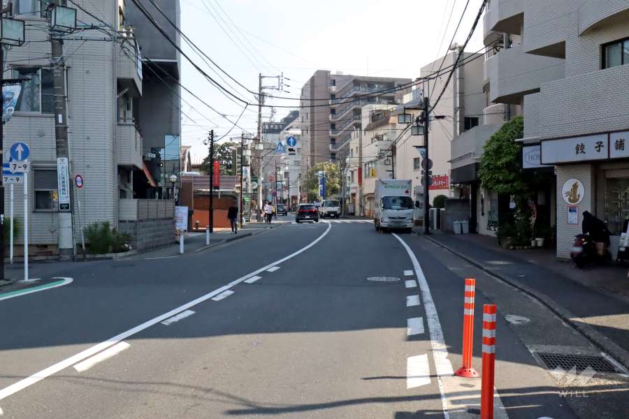 敷地北側の前面道路