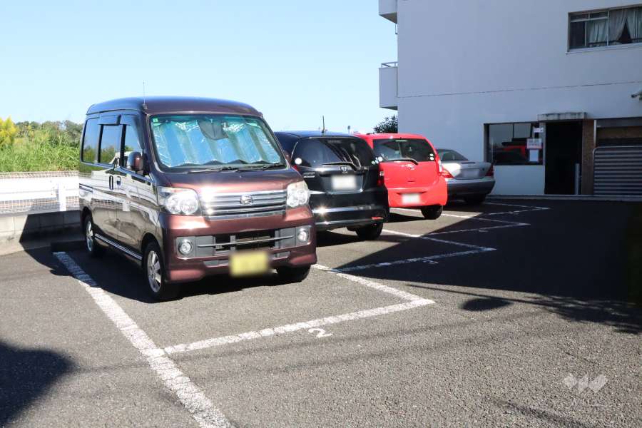 敷地内駐車場（屋外平面式）