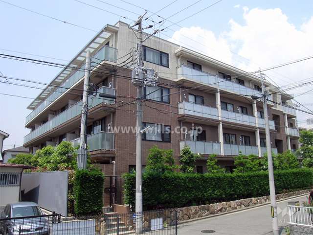 シティハウス芦屋楠町の外観（南東側から）