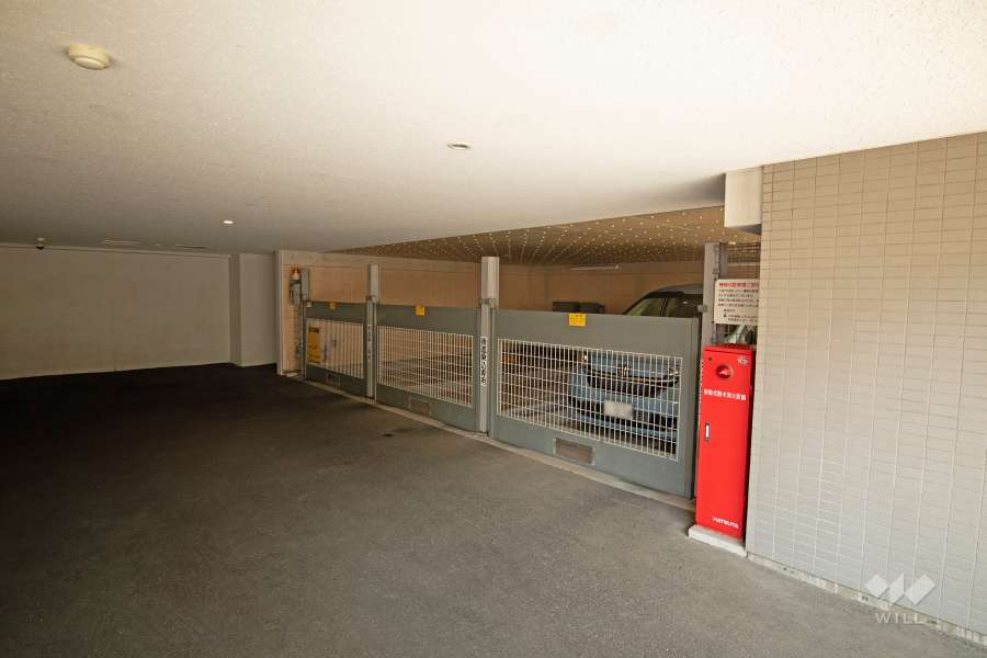 敷地内駐車場（屋内機械式）
