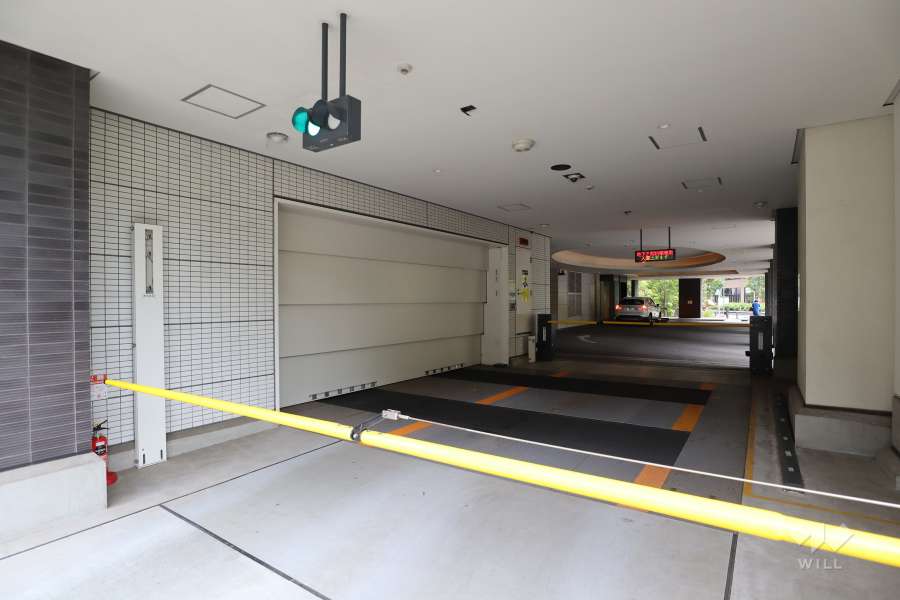 敷地内駐車場（タワー式立体）