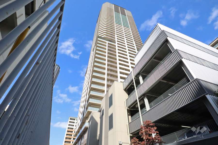 プラウドタワー武蔵小杉の外観（南西側から）