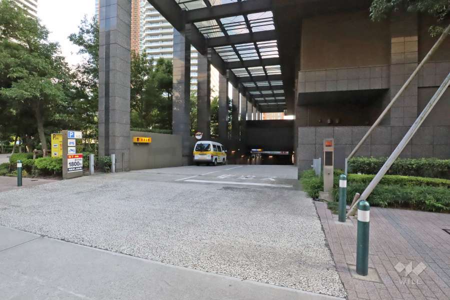 駐車場の出入り口