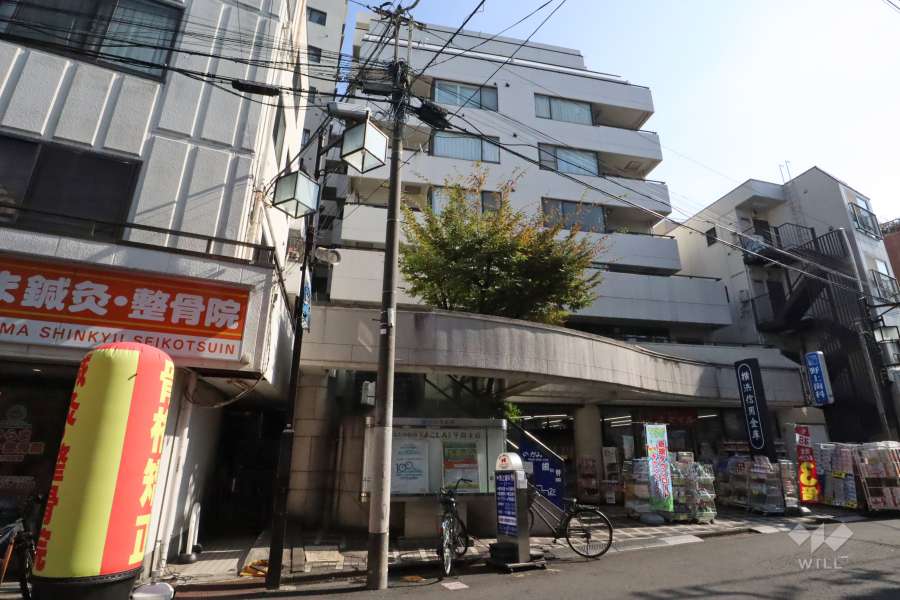 エイム平間の外観(西側から)