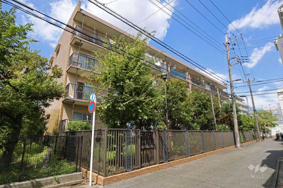 ローズハイツ武蔵小杉の外観（南東側から）