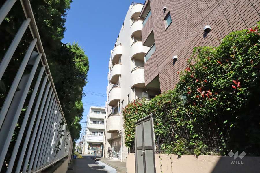 サンヒルズ小杉の外観（南西側から）