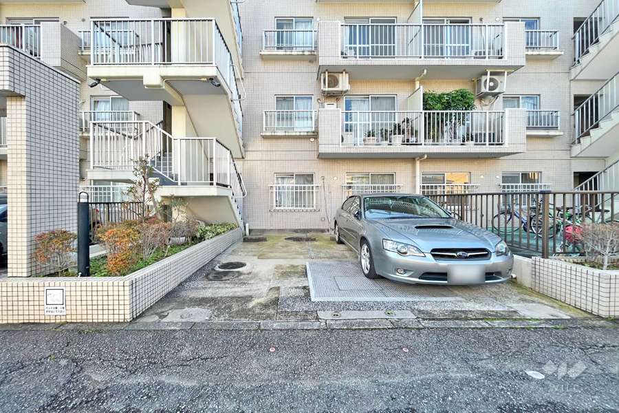 敷地内駐車場（屋外平面式）　