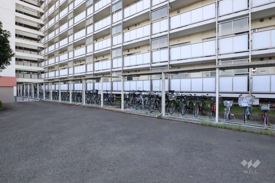 駐輪場（屋根付き）