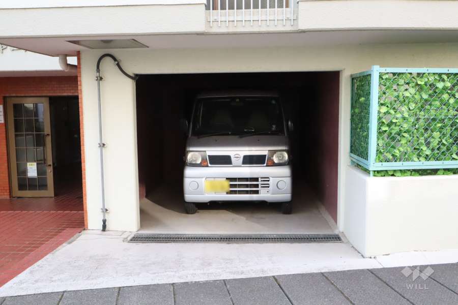 敷地内駐車場（屋内平面式）