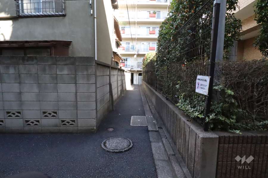 エントランスアプローチ　