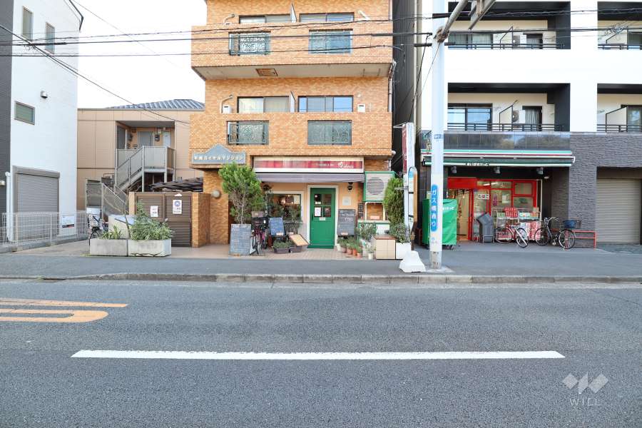 平間ロイヤルマンションの外観（北側から）　