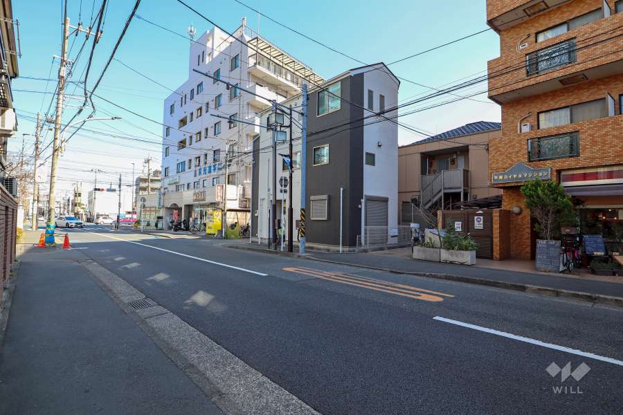 敷地北側の前面道路　