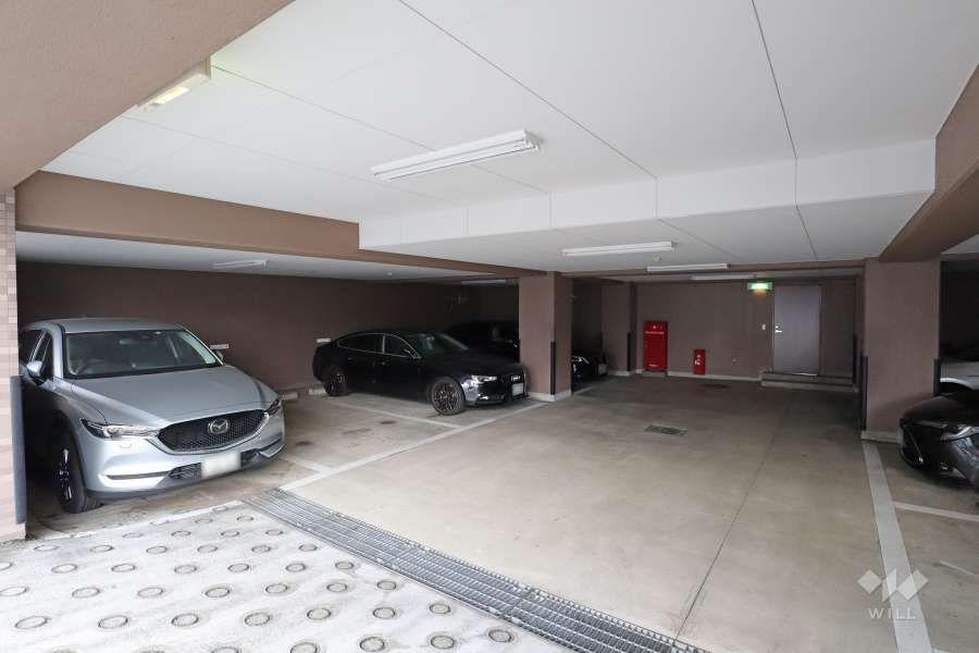 敷地内駐車場（屋内平面式）