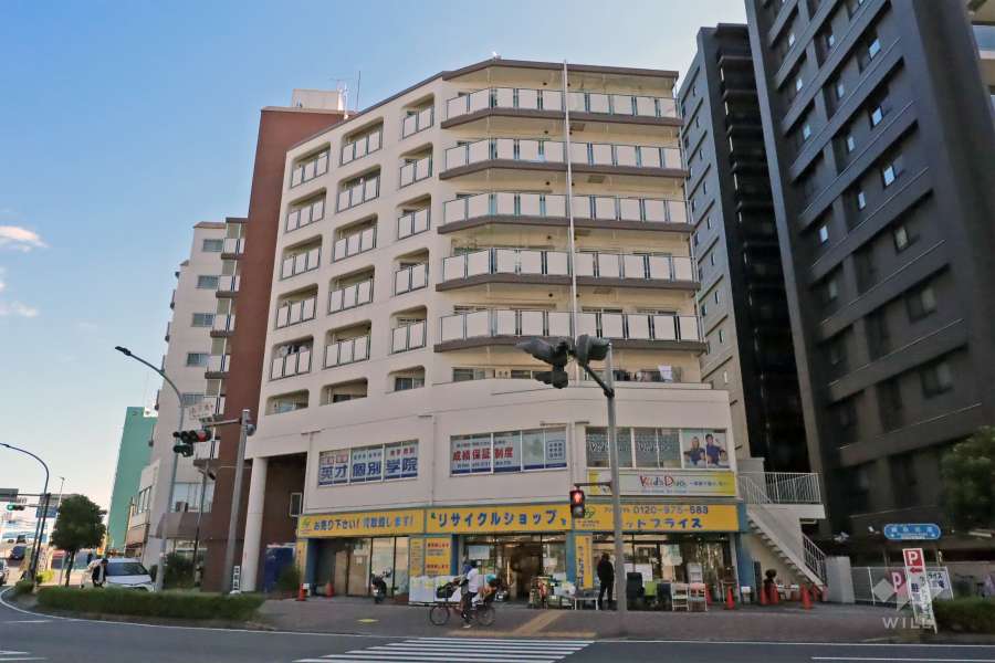 シャルム新丸子の外観（西側から）
