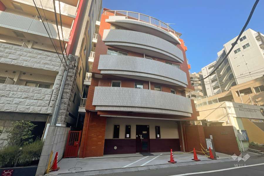 東武ハイライン新丸子の外観（南東側から）