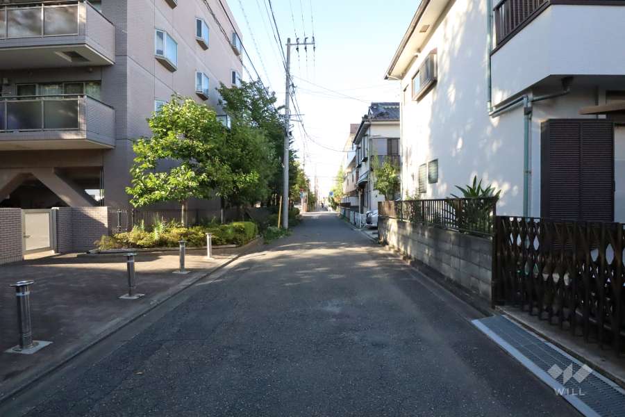 敷地東側の前面道路　