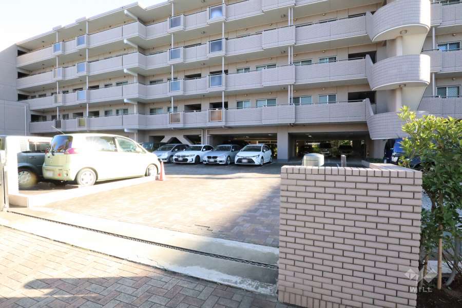 駐車場の出入り口　