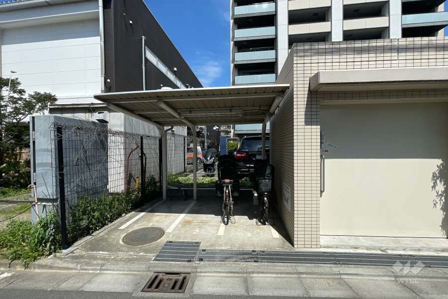 駐輪場（屋根付き）