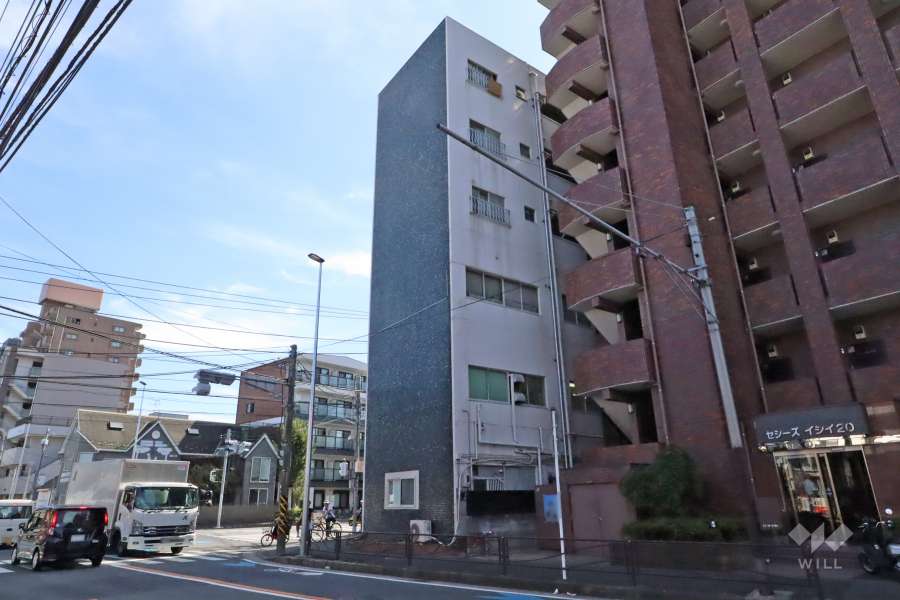 藤原ビルの外観(北西側から)