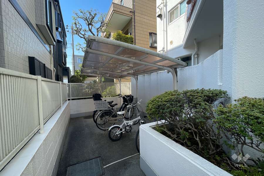 駐輪場（屋根付き）