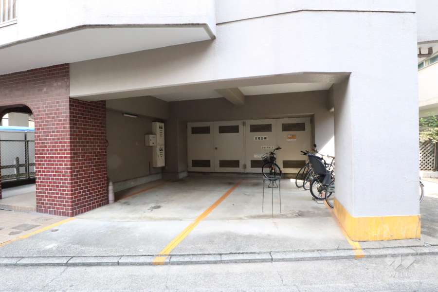 敷地内駐車場（屋内平面式）