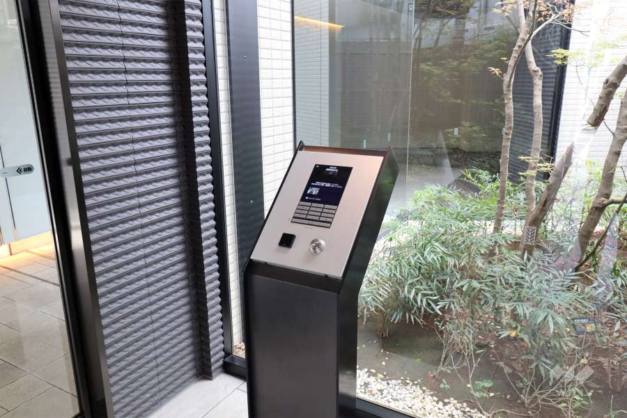 エントランスはオートロック付きです。