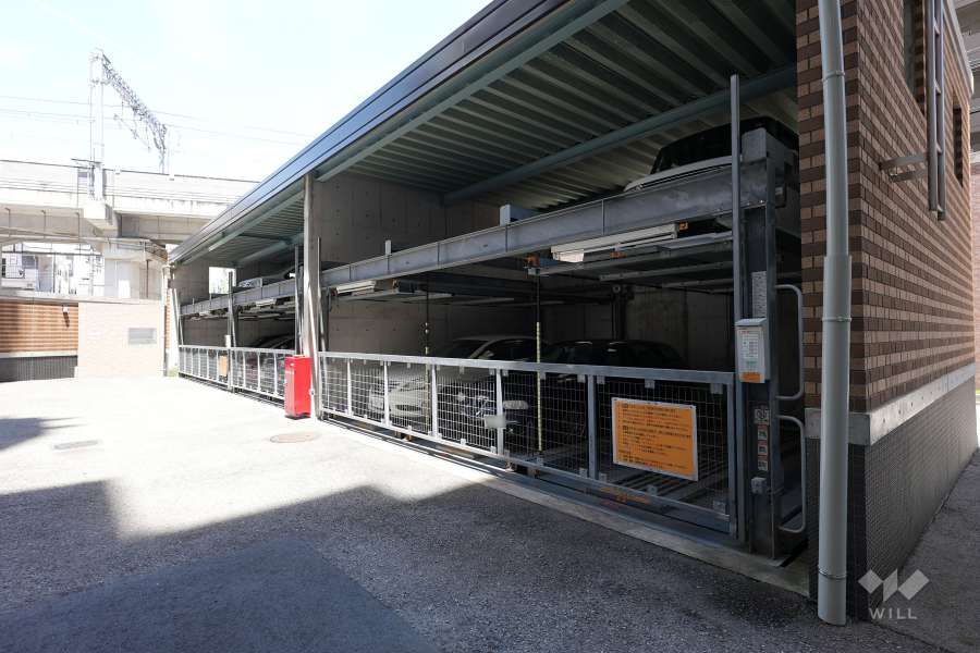 敷地内駐車場（屋内機械式）