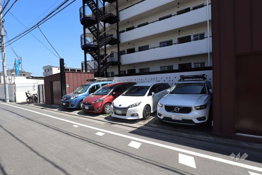 敷地内駐車場（屋外平面式）