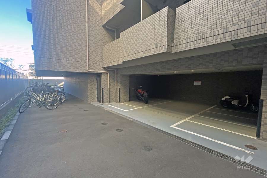 敷地内駐車場（屋内平面式）