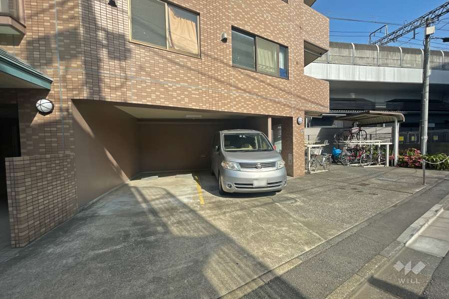 敷地内駐車場（屋外平面式）