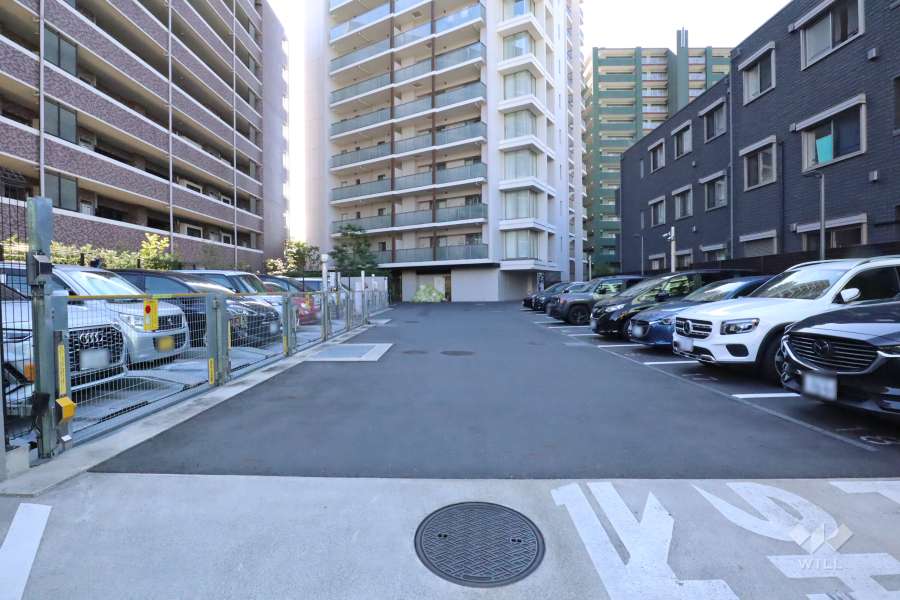 敷地内駐車場（屋外機械式と屋外平面式）