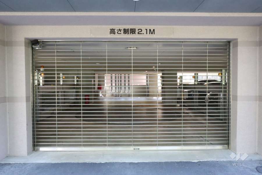 駐車場の出入り口（リングシャッター付き）