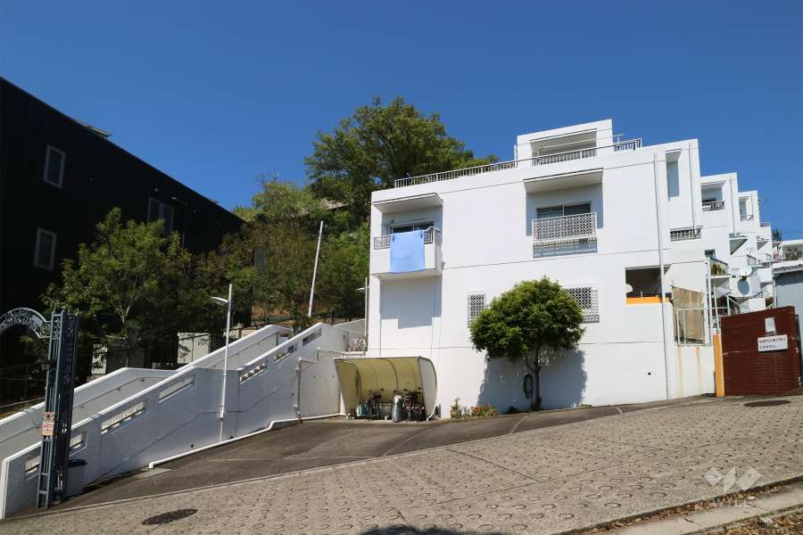 パレス松和花壇の外観（南側から）