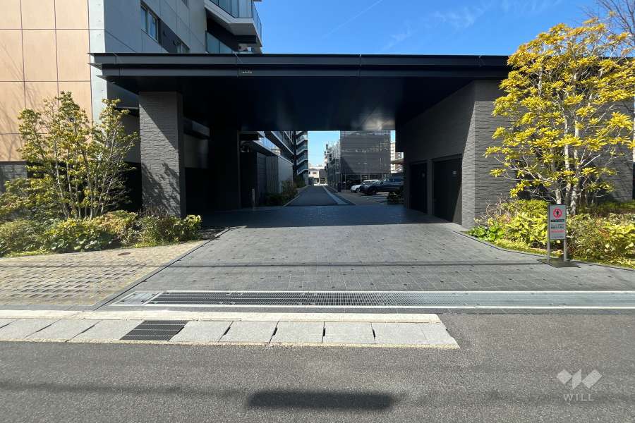 駐車場の出入口