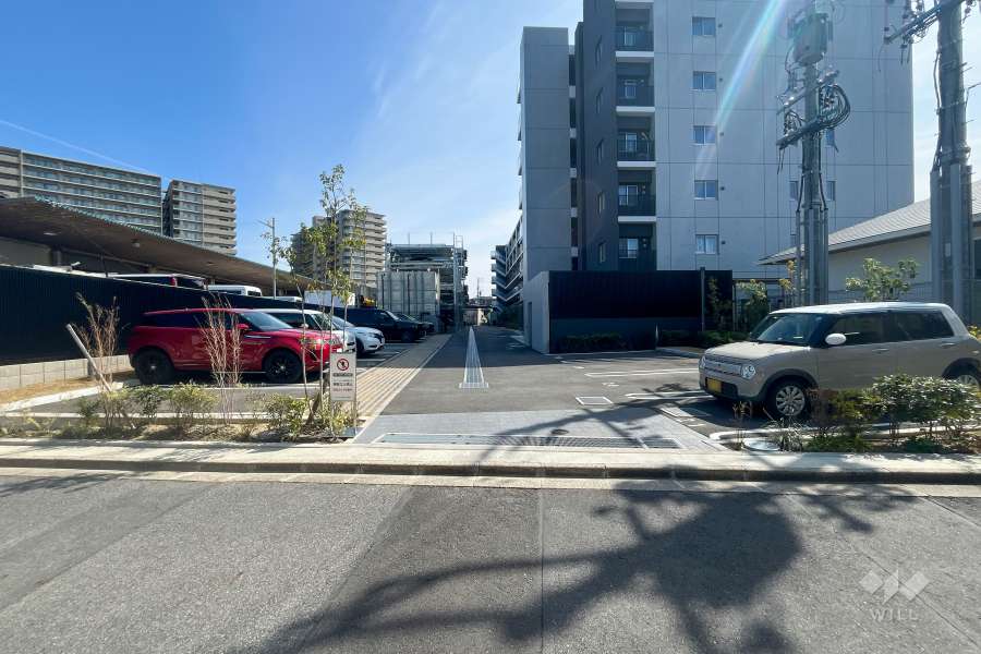 駐車場の出入口